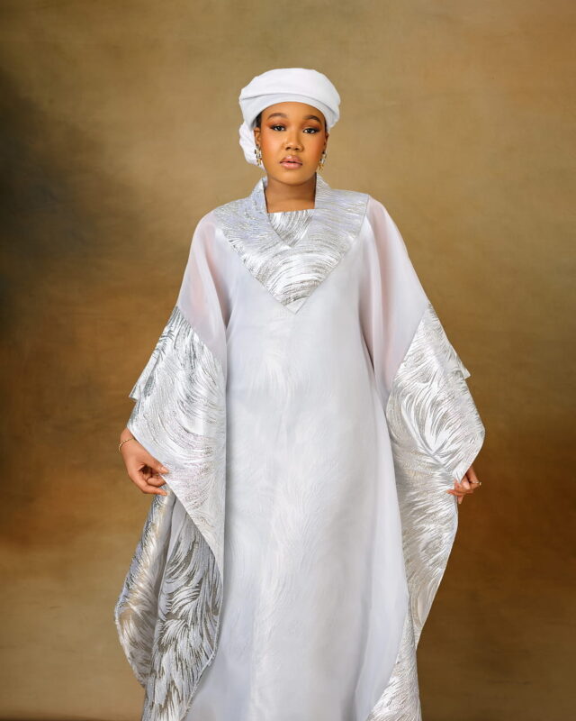 Didi Brocade Set in White & Silver