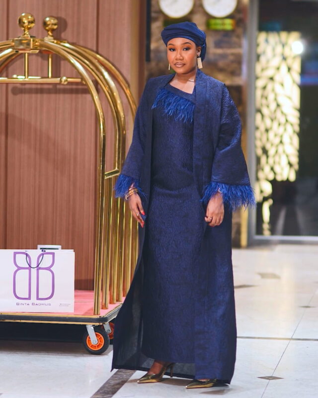 Malikah Feather Brocade Dress Set – Navy Blue